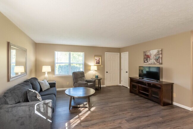 Building Photo - Corporate / Seasonal / Mid-term Rental - Furnished