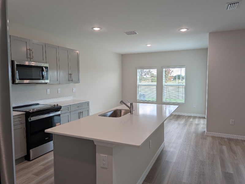 Building Photo - 36928 Sagemoor Dr