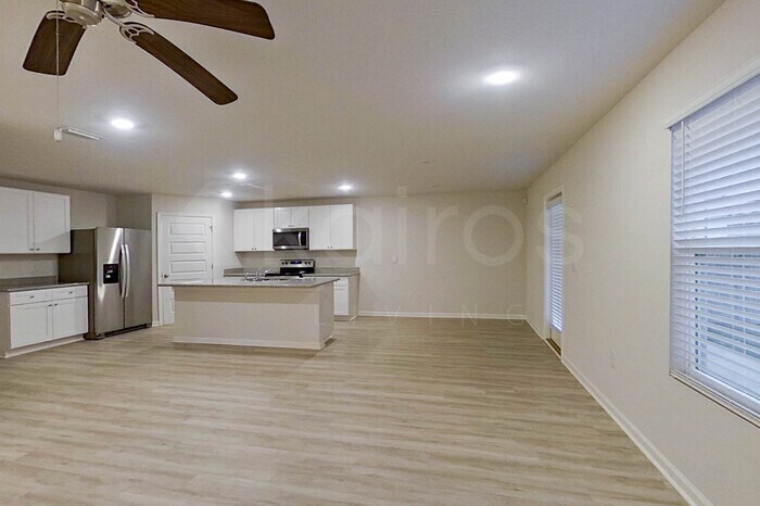 Building Photo - 312 Monarch Ln