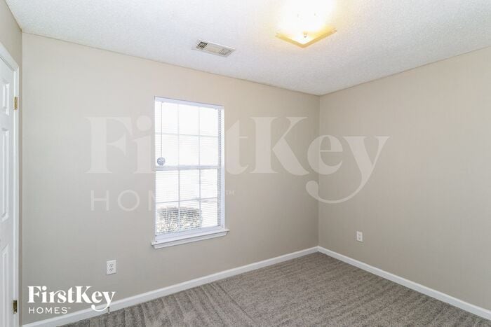 Building Photo - 5539 Lacey Cove