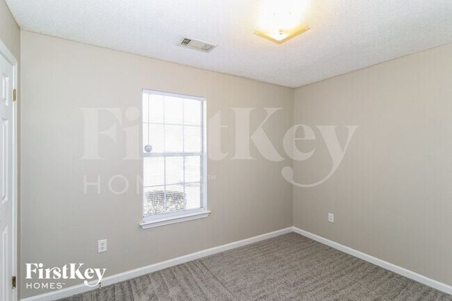 Building Photo - 5539 Lacey Cove