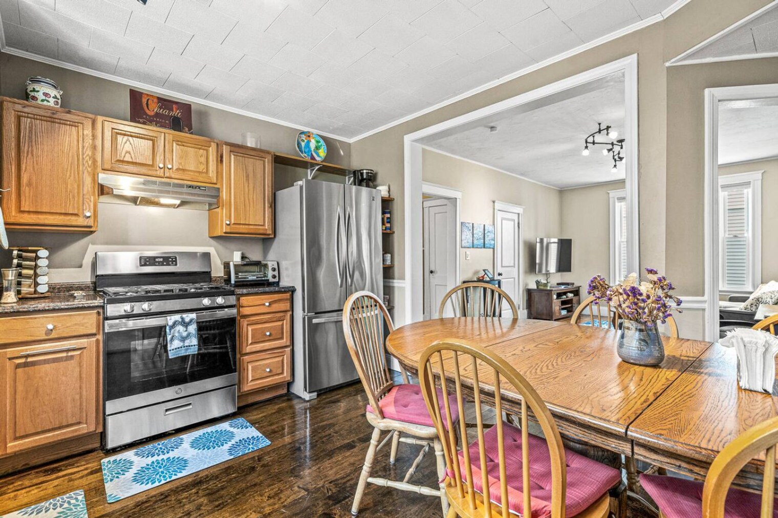 Building Photo - 46 Russell St