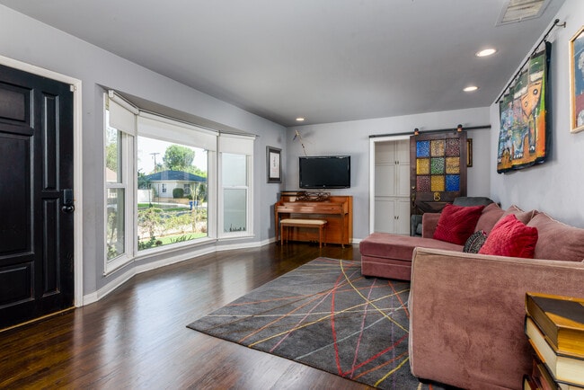Building Photo - 6601 Rubio Ave