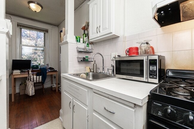 Building Photo - 118 Riverway
