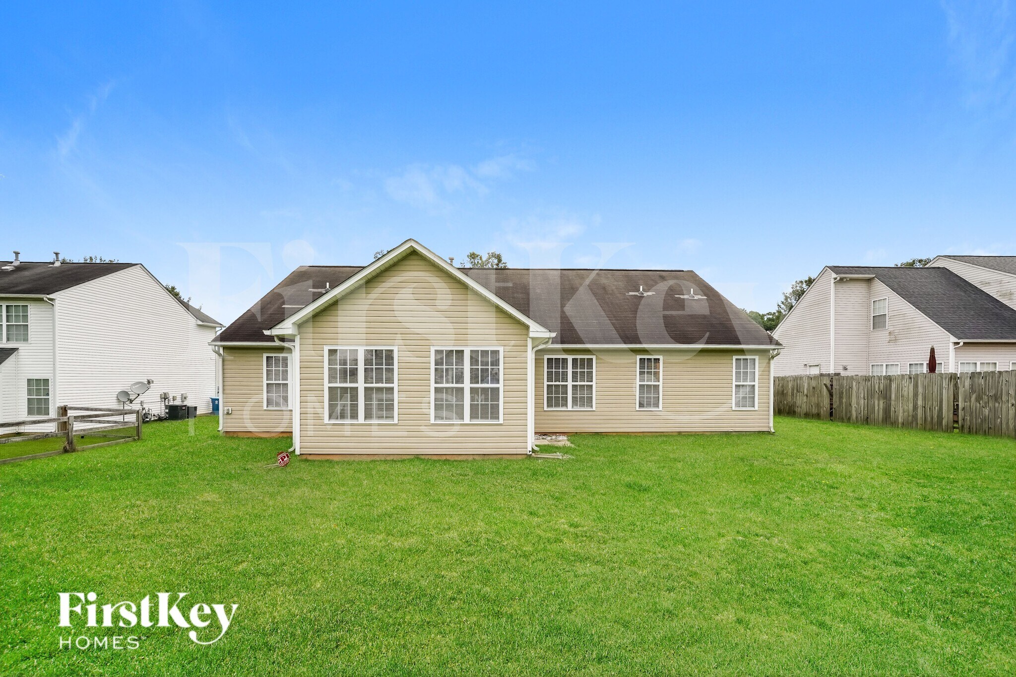 Building Photo - 2402 Lannigan Dr