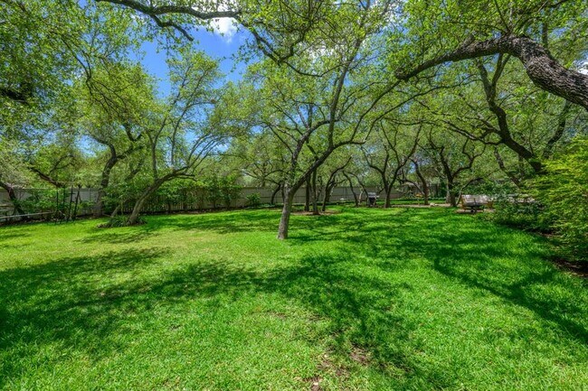 Building Photo - 12329 Pleasant Hill Ct