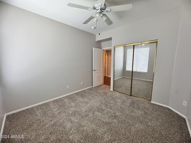 Building Photo - 1795 W Canary Way