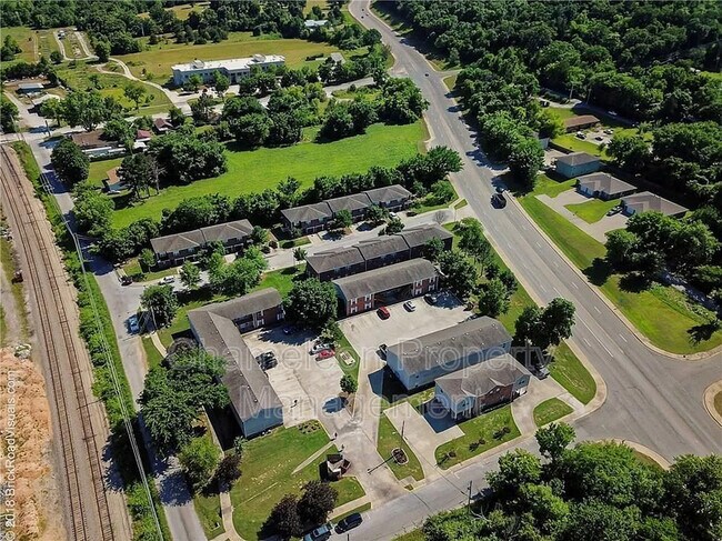 Building Photo - 1431 Sligo St