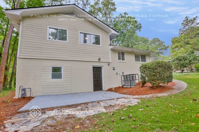 Building Photo - 2805 Cherry Laurel Ln SW