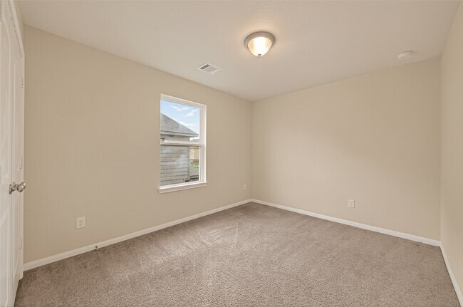 Building Photo - 6126 Prince Pl Dr