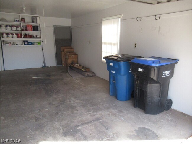 Building Photo - 107 E Pacific Ave