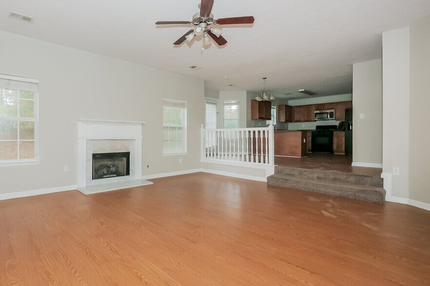 Building Photo - 112 Garrison Ln