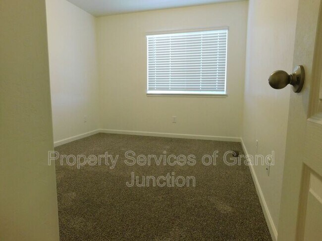 Building Photo - 654 Trinity Way