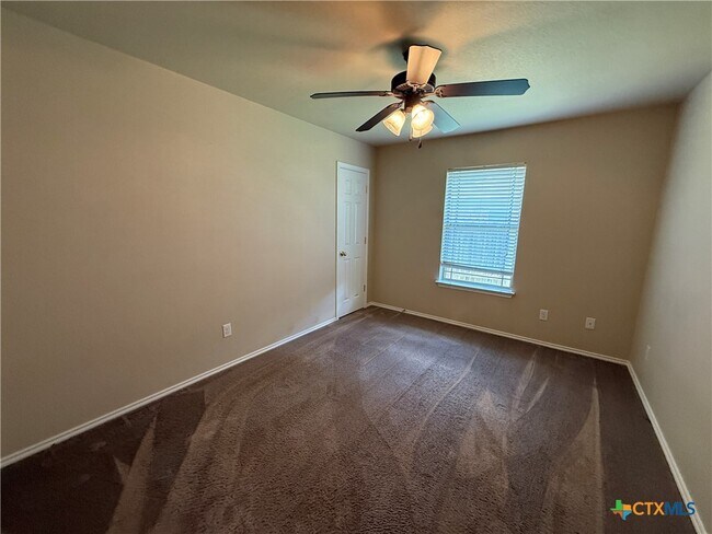 Building Photo - 4205 Cambridge Dr
