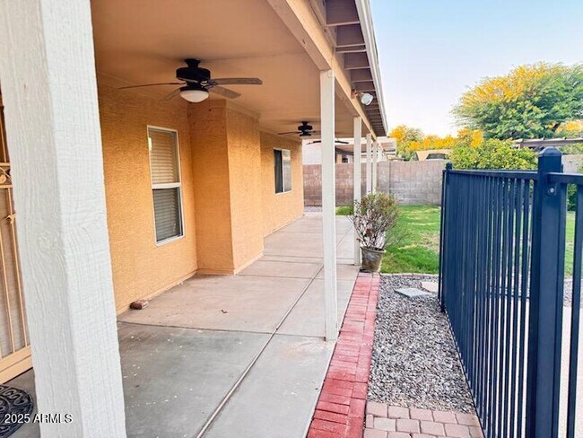 Building Photo - 1291 S Crossbow Pl