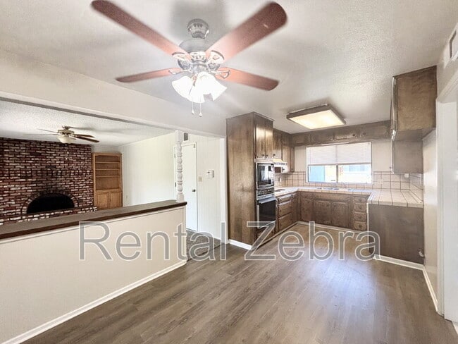 Building Photo - 646 Grambling Ct