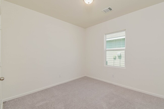 Building Photo - 1004 Wild Enclave Ln
