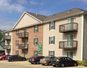 Building Photo - Pinehurst Apartments