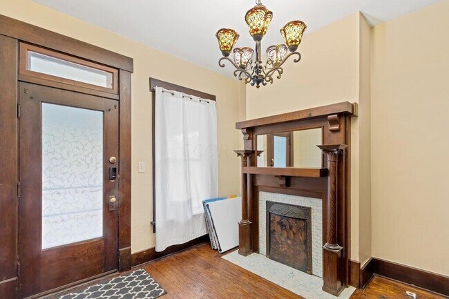 Building Photo - 2027 N 4th St