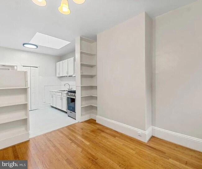 Building Photo - 3020 N Calvert St