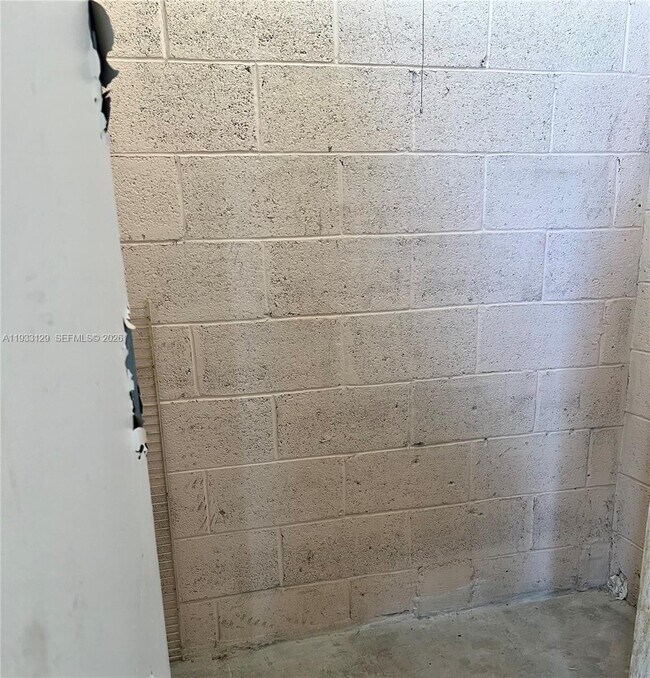 Building Photo - 1133 Coral Club Dr