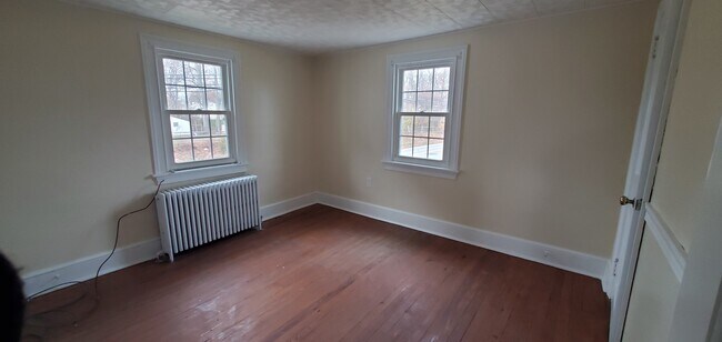 Building Photo - 159 Limerick Center Rd