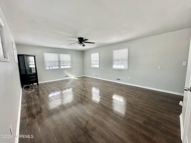 Building Photo - 80 Larkin Pl