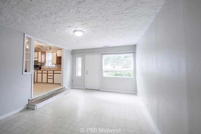 Building Photo - "Charming 3-Bedroom Home in Anderson, IN with Spacious 1136 Sq Ft Layout!"