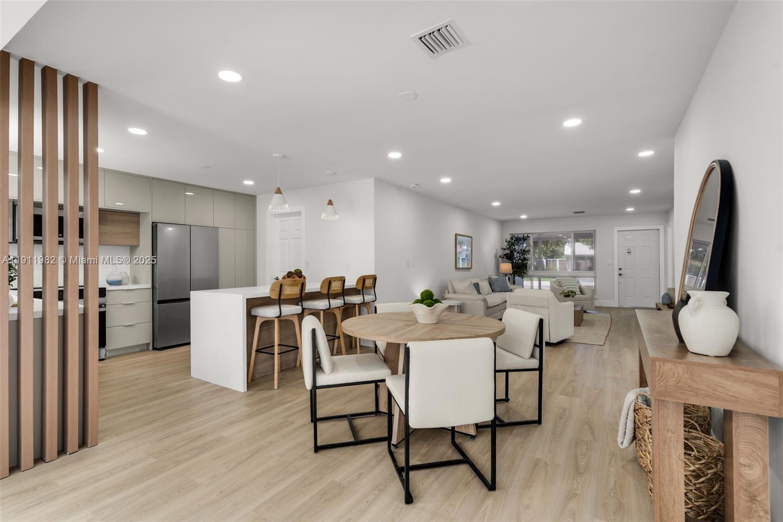 Building Photo - 3920 Hayes St