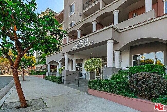 Building Photo - 3750 Santa Rosalia Dr