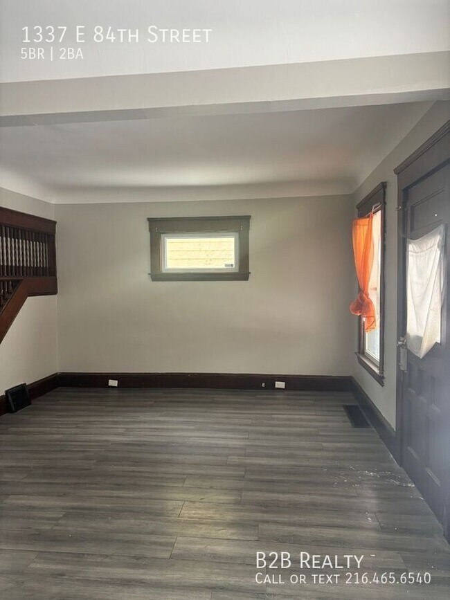 Building Photo - 1337 E 84th St