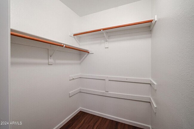 Building Photo - Resort-Style Aventura Condo