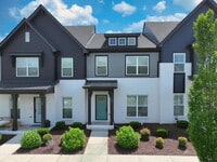 Building Photo - Like-New Modern Townhome Near Dining, Shopping, Trails & Old Hickory Lake