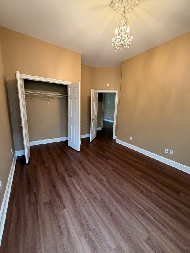 Building Photo - 9342 Wrens Way