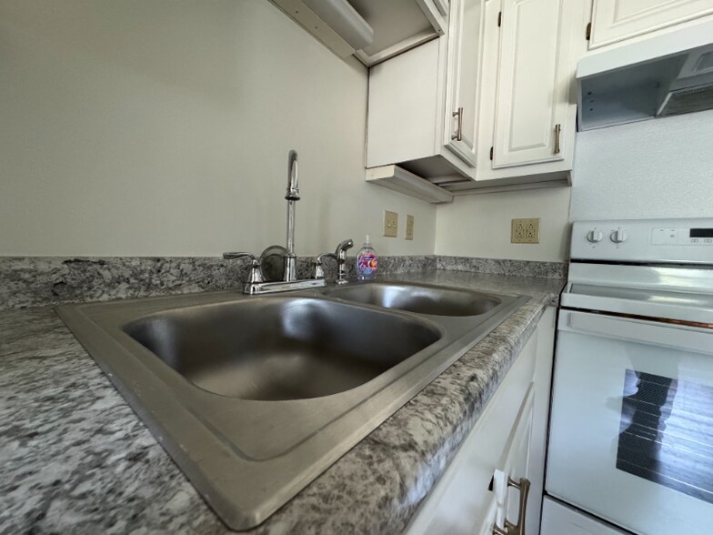 Building Photo - 11 Enterprise Dr