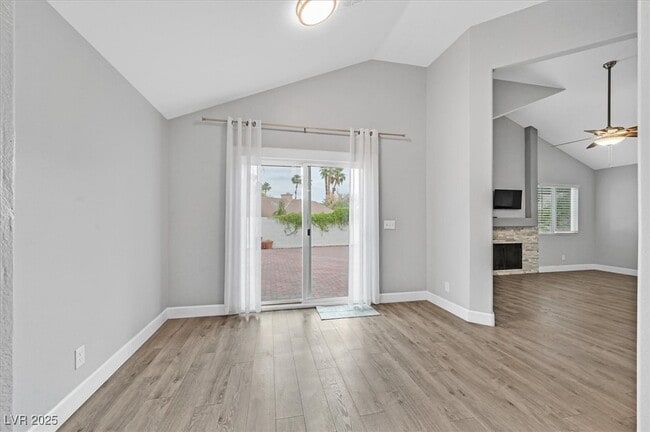 Building Photo - 262 Westwind Rd