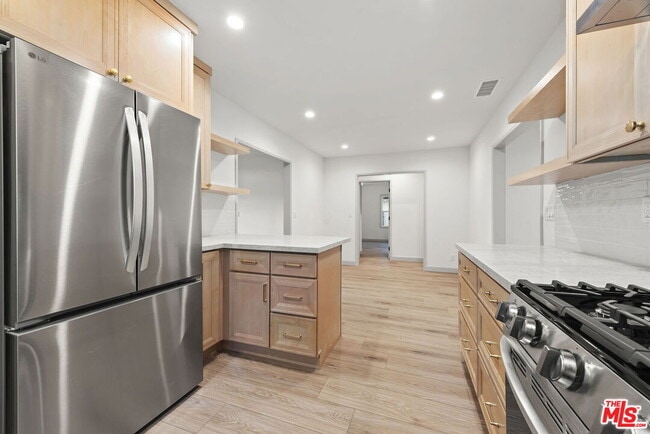 Building Photo - 3866 Westside Ave