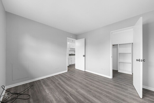 Building Photo - 2600 S 59th Ave