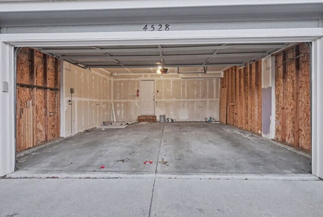 Building Photo - 4528 W 63rd Dr