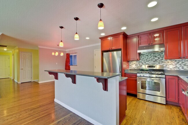 Building Photo - Wow! What a Great Home! Available Soon!