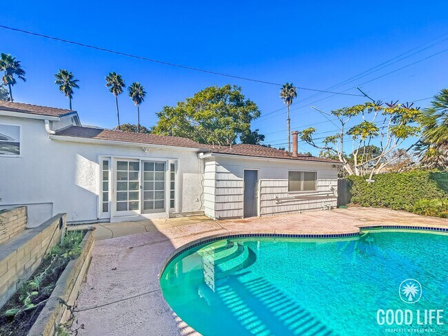 Building Photo - Beautiful 3BD/2BA W/ Private Pool, Garage, and A/C in Ocean Beach!