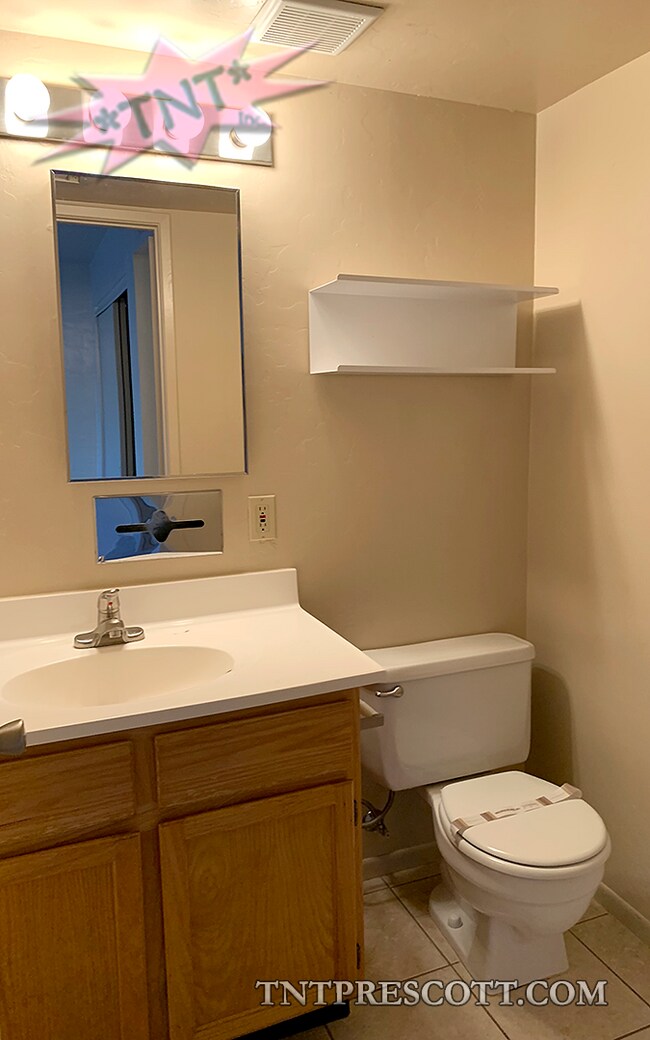 Building Photo - Villas at the Ridge Condo