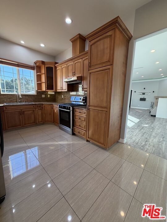 Building Photo - 10006 Samoa Ave