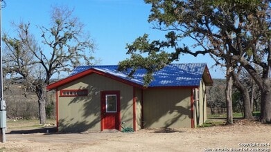 Building Photo - 23 US-87