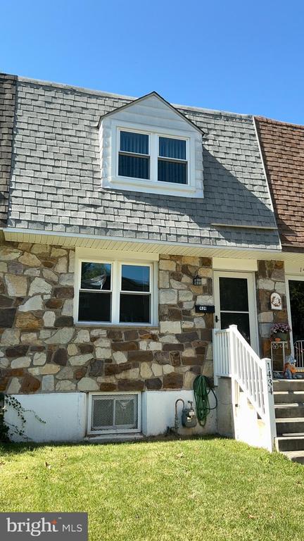 Building Photo - 1434 Powell Rd