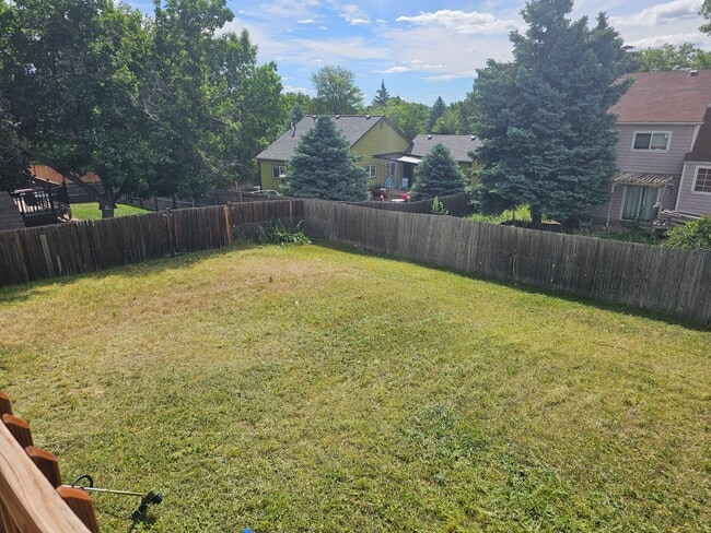 Building Photo - 2 Bedroom Home with Large Yard - Close to Waneka Lake Park