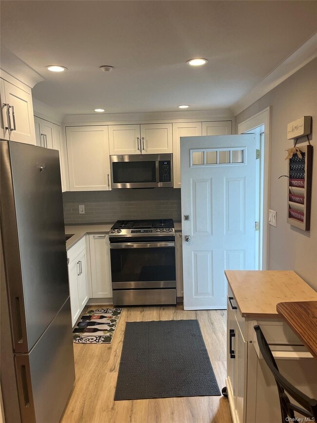 Building Photo - 70 Henry Ave