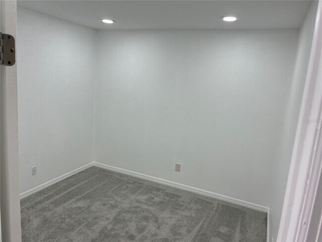 Building Photo - 360 Cape Harbour Loop