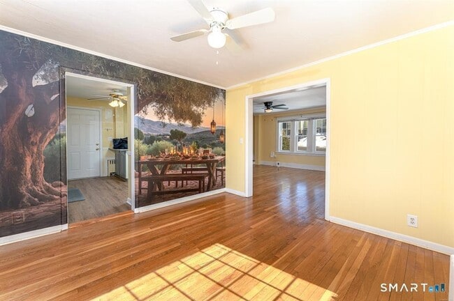 Building Photo - 55 Bronx Ave