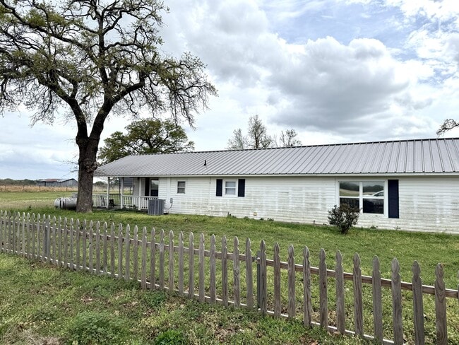 Building Photo - 52 Landmark Rd